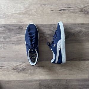 Puma Clyde Size 11 (Navy Blue)